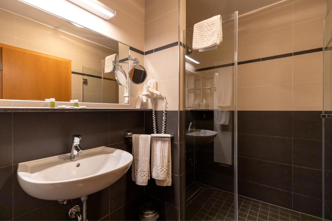 Hotel Garni " Am Domplatz" 에르푸르트 외부 사진