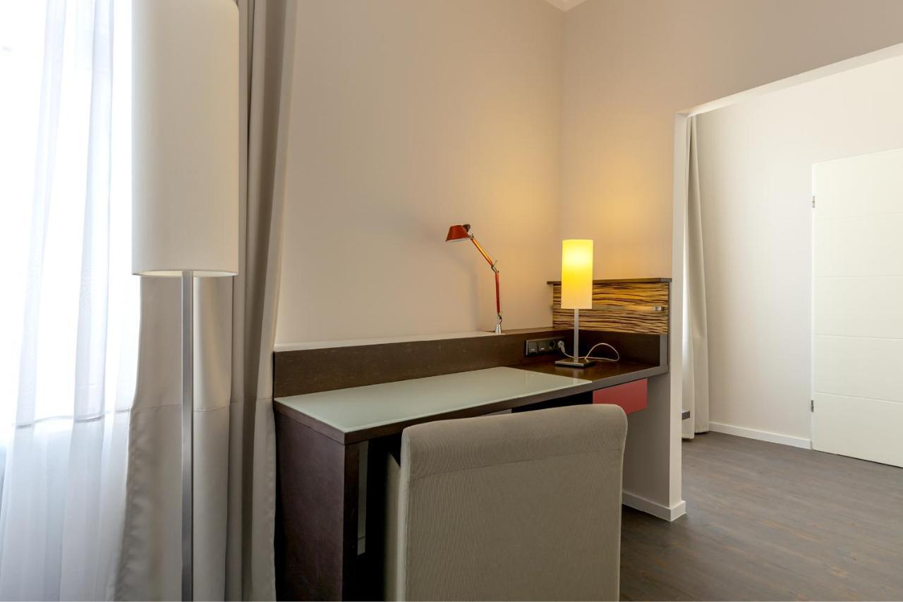 Hotel Garni " Am Domplatz" 에르푸르트 외부 사진